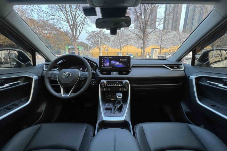 丰田 RAV4荣放 2023款 2.0L CVT两驱风尚Plus版中控内饰7001