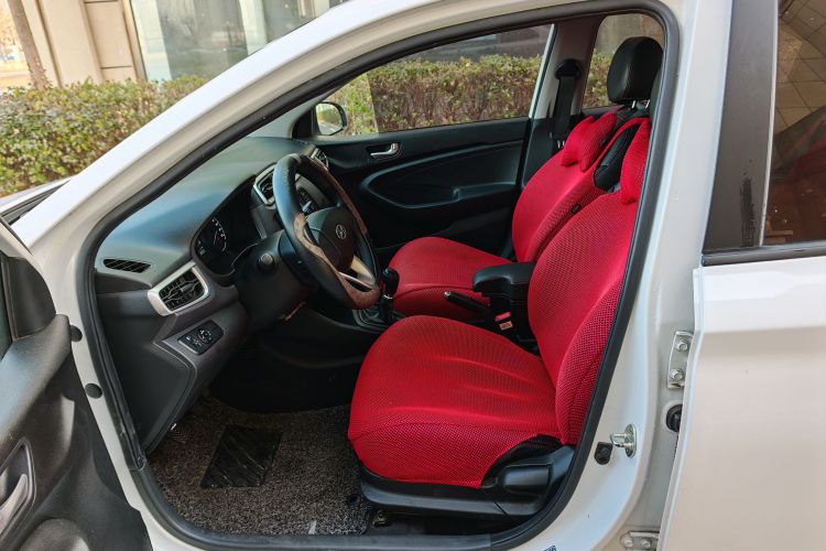 现代 瑞纳 2017款 1.4L 手动焕新版 国VI中控内饰7002