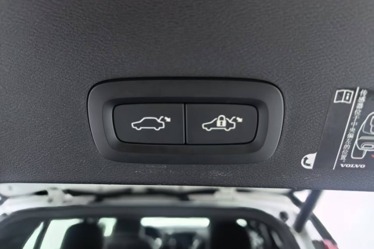 沃尔沃XC40 2020款 T4 四驱智雅运动版车身外观6004