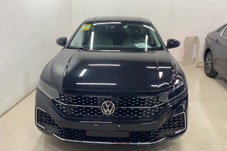 大众 帕萨特 2025款 出众款 330TSI 星空精英版车身外观6001