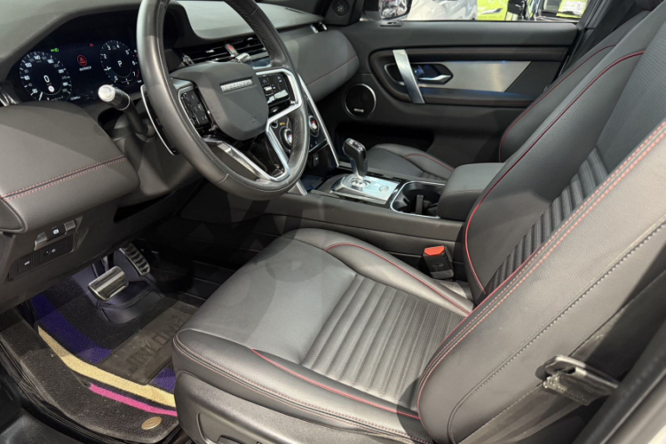 路虎 发现运动版 2022款 249PS 大都会版 5座中控内饰7002