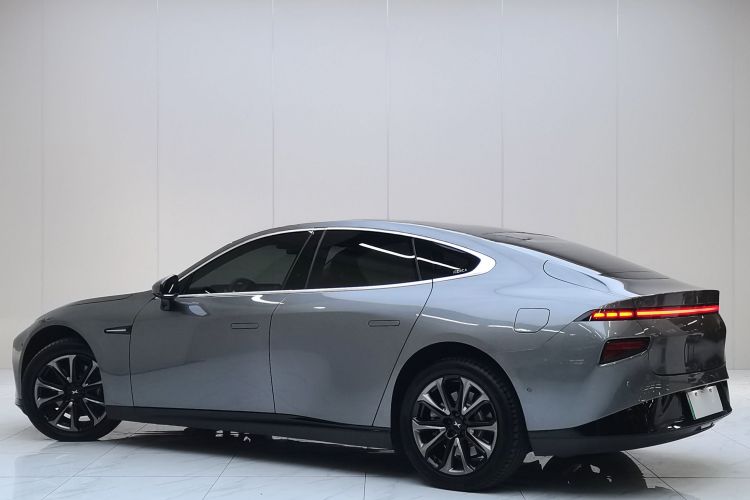 小鹏P7 2020款 670N车身外观6005