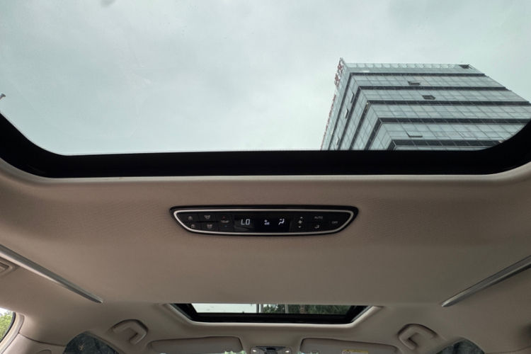 广汽传祺 传祺M8 2018款 320T 旗舰版局部细节22