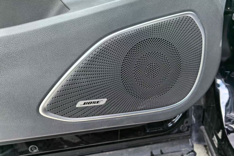 红旗HS5 2023款 2.0T 四驱旗享Pro版中控内饰7005