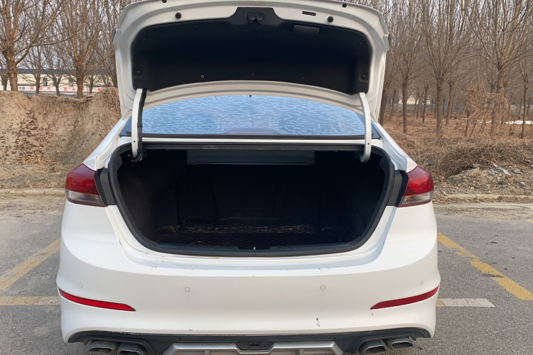 现代 领动 2016款 1.6L 自动智炫·精英型局部细节23