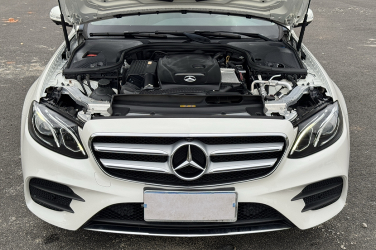 奔驰E级 2017款 E 300 L 运动豪华型局部细节24