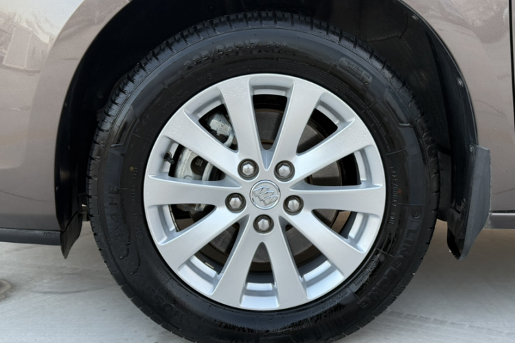 别克GL8 2017款 25S 豪华型 国V车身外观6006