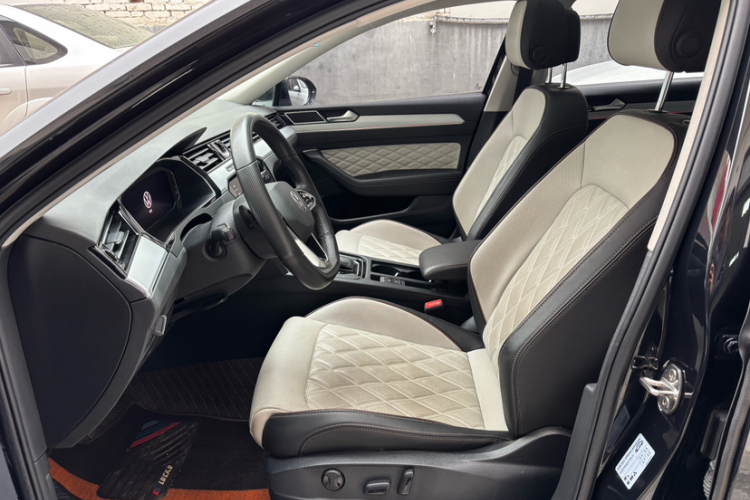 大众 迈腾 2023款 200万辆纪念版 330TSI DSG豪华型局部细节19