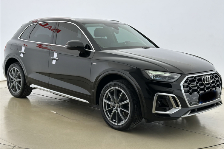 奥迪Q5L 2022款 改款 45T 豪华动感型车身外观6002