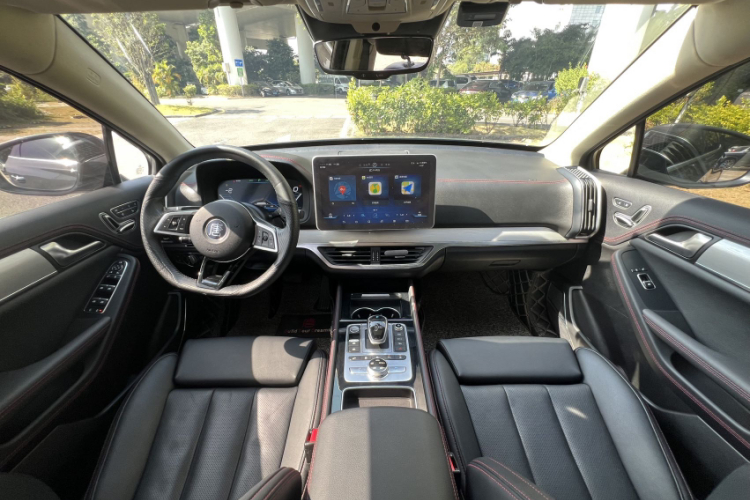 比亚迪 唐新能源 2019款 DM 2.0T 全时四驱智联创领型 7座 国VI中控内饰7004