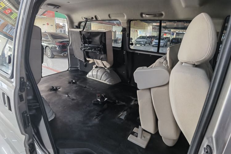 东风风行 菱智 2022款 M5L 2.0L 实用型 7座中控内饰7005