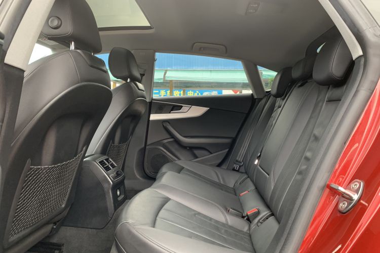 奥迪A5 2019款 Sportback 40 TFSI 时尚型中控内饰7004