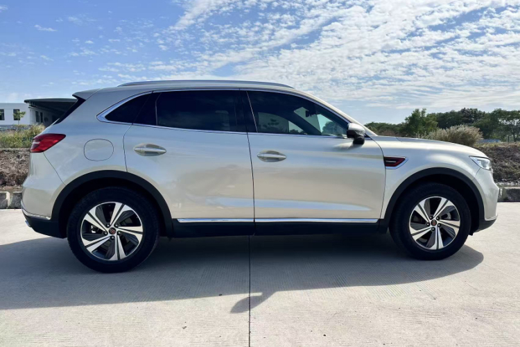 红旗HS5 2019款 2.0T 智联旗享版车身外观6007