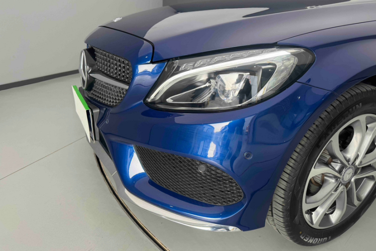 奔驰C级 2017款 C 180 L 运动版局部细节36