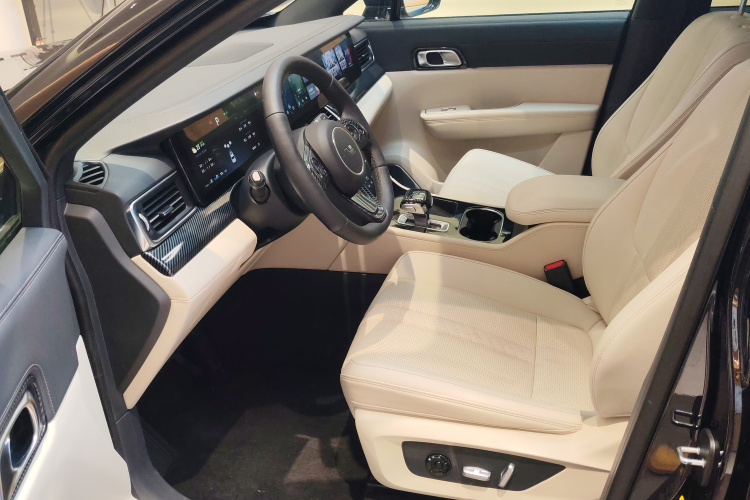 理想汽车 理想ONE 2020款 增程6座版局部细节19