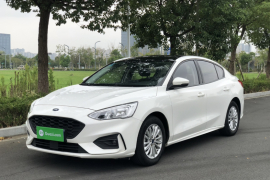 福特 福克斯 2020款 三厢 EcoBoost 180 自动锋潮型