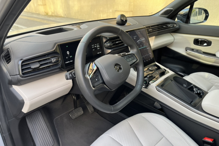蔚来ES8 2020款 580KM 六座版中控内饰7003