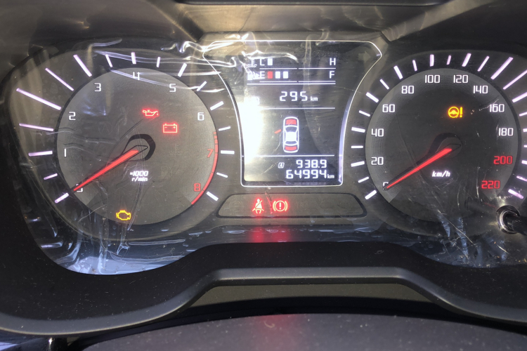 广汽传祺 传祺GS4 2015款 200T 手动舒适版中控内饰15