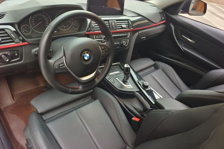 宝马3系 2015款 316i 运动设计套装中控内饰7002