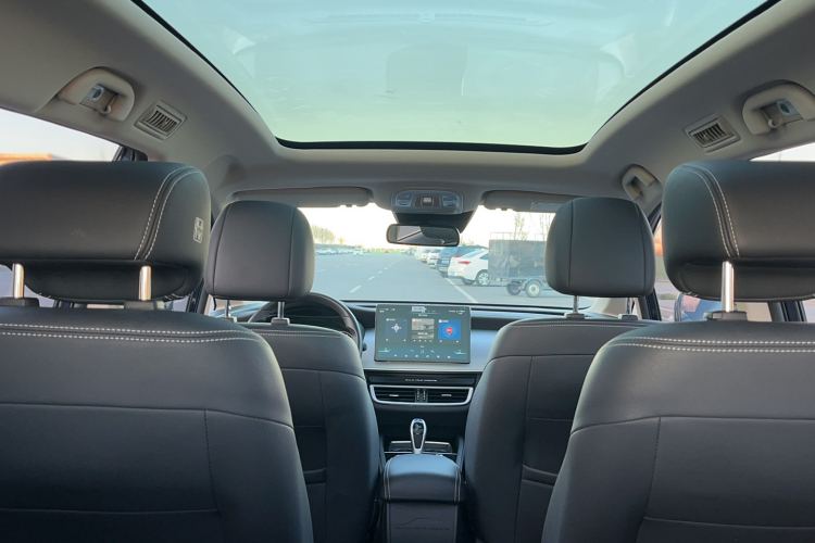 比亚迪 宋MAX 2021款 升级版 1.5T 自动旗舰型 6座中控内饰7004