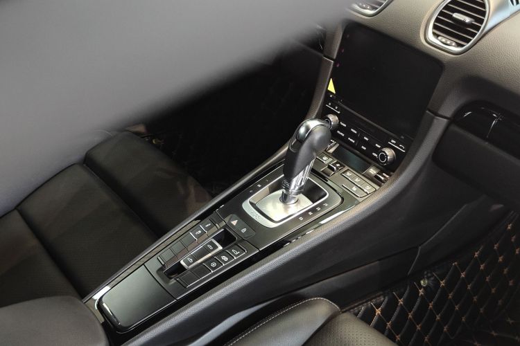 保时捷718 2019款 Boxster T 2.0T中控内饰7007
