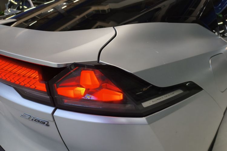 深蓝汽车 深蓝SL03 2022款 515纯电版车身外观6008