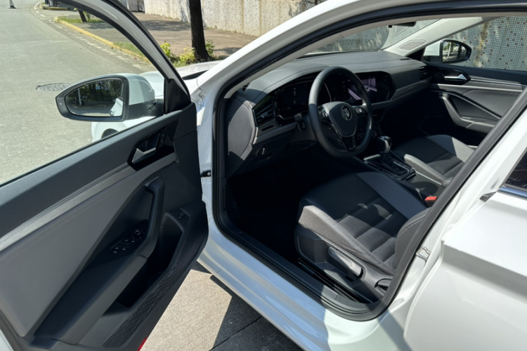 大众 速腾 2021款 280TSI DSG舒适智联版中控内饰7003