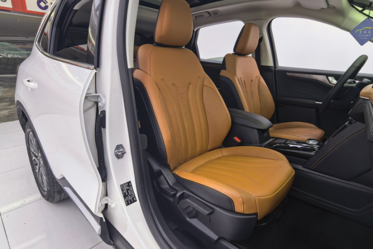 福特 锐际 2020款 EcoBoost 245 两驱耀享款中控内饰7013