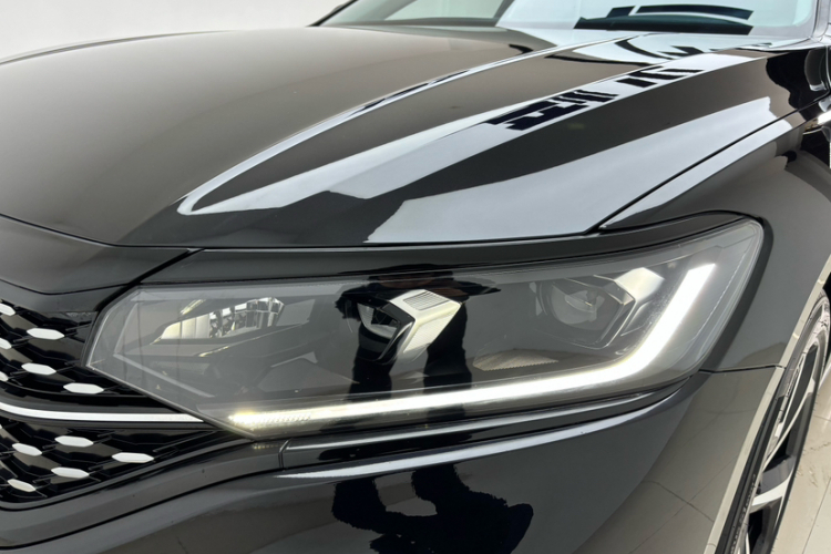 大众 帕萨特 2025款 出众款 380TSI 星空龙腾版局部细节36