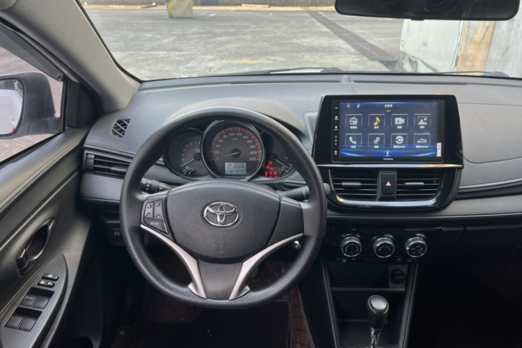 丰田 威驰 2021款 1.5L CVT创行版中控内饰7005