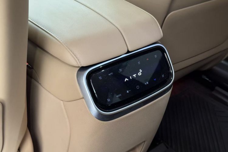 鸿蒙智行 问界M7 2024款 1.5T 后驱Plus版 5座中控内饰7008