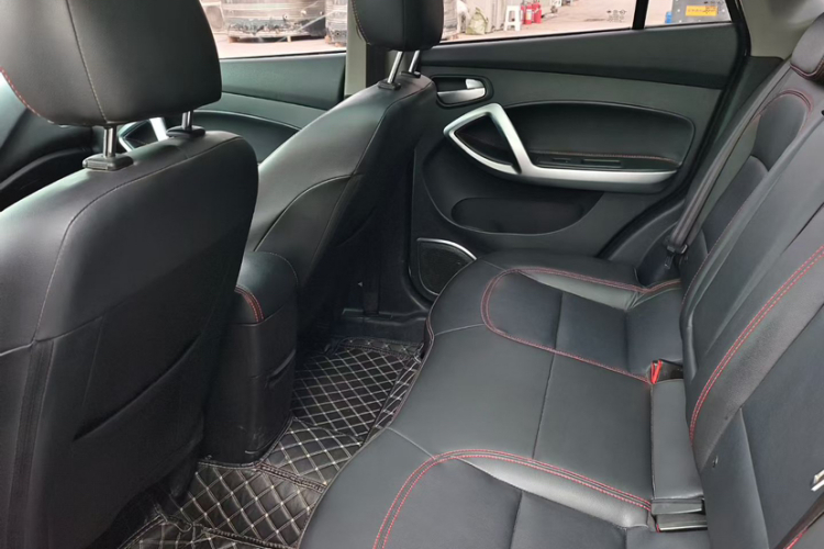 海马S5 2018款 1.5T CVT尊贵型中控内饰7002