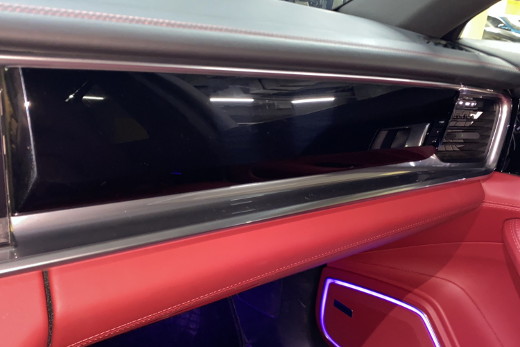 保时捷 2022款 Panamera 4 行政加长版 2.9T局部细节9004