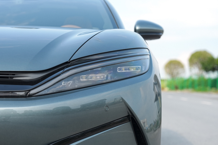 比亚迪 汉L 2025款 DM-p 四驱激光雷达旗舰型车身外观6014