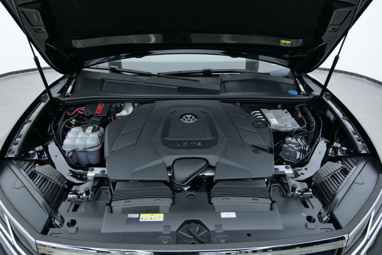 大众 途锐 2023款 3.0TSI 锐享版 经典运动套装中控内饰7005