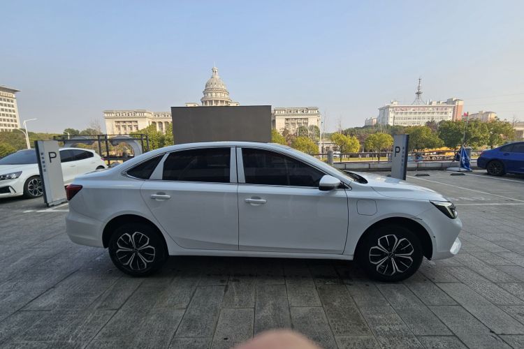 荣威i6 MAX新能源 2023款 EV 420天幕特别版车身外观6003