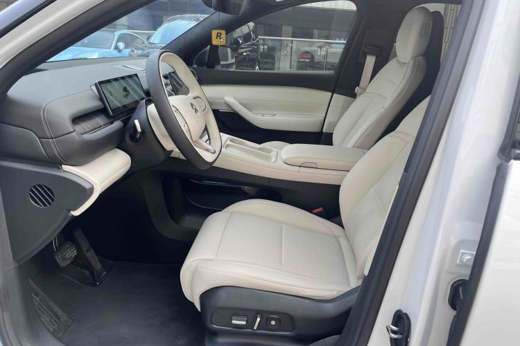 蔚来ES6 2024款 75kWh中控内饰7001