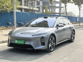 蔚来ET5T 2025款 冠军纪念版 75kWh Touring