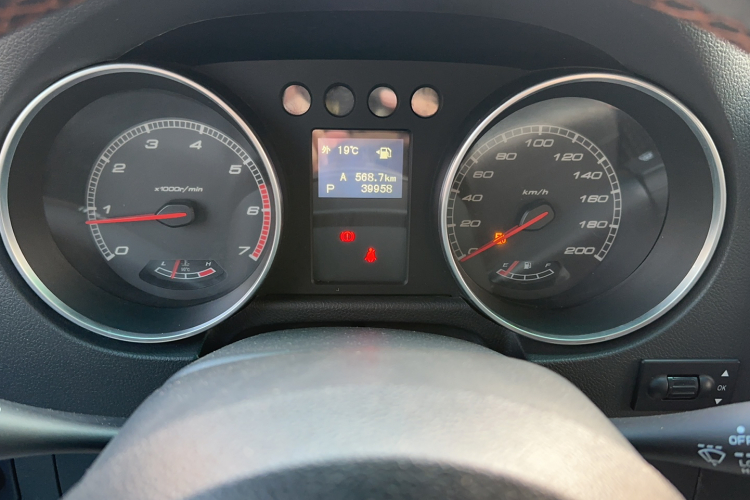 北京BJ40 2016款 40L 2.3T 自动四驱尊享版中控内饰15