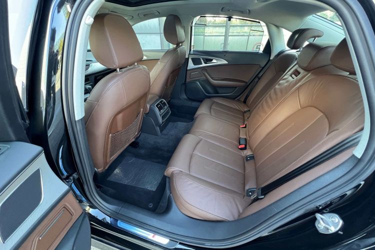 奥迪A6L 2018款 30周年年型 35 TFSI 时尚型局部细节9003