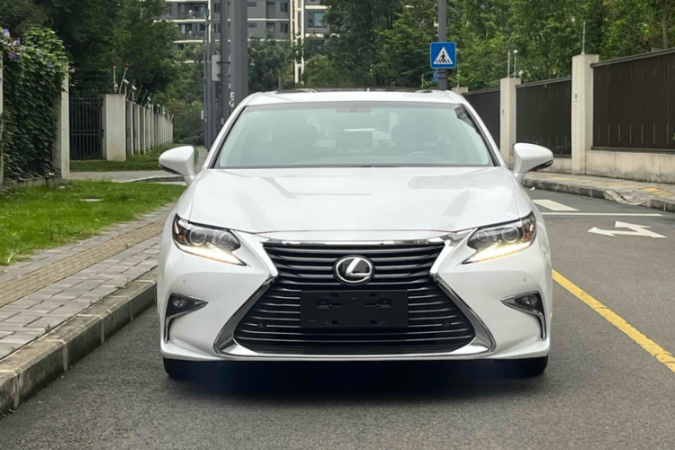 雷克萨斯ES 2015款 200 精英版车身外观6006