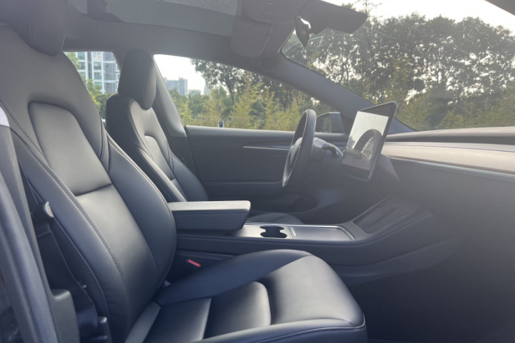 特斯拉 Model 3 2021款 标准续航后驱升级版局部细节9005