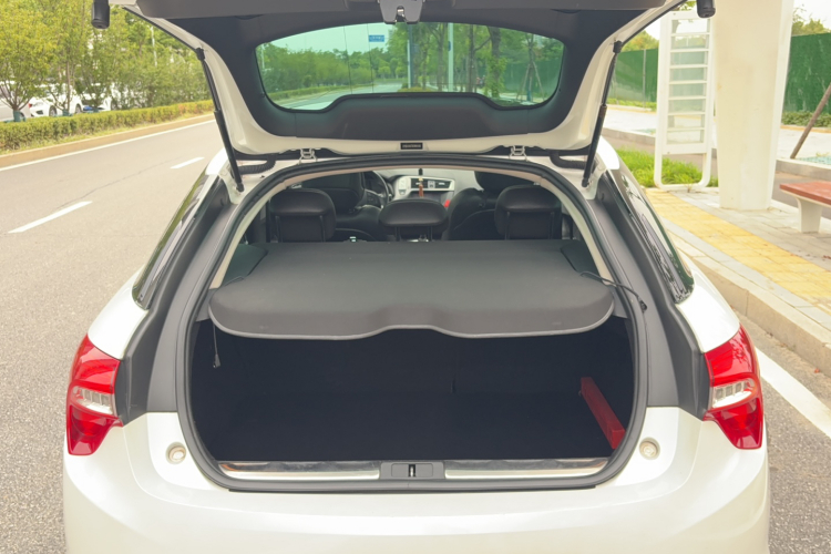 DS 5 2013款 1.6T 雅致版THP160局部细节23