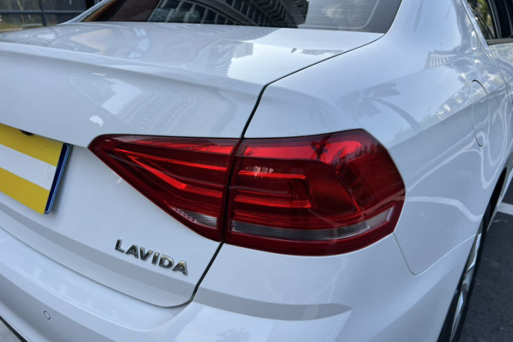 大众 朗逸 2017款 1.6L 自动风尚版车身外观6005