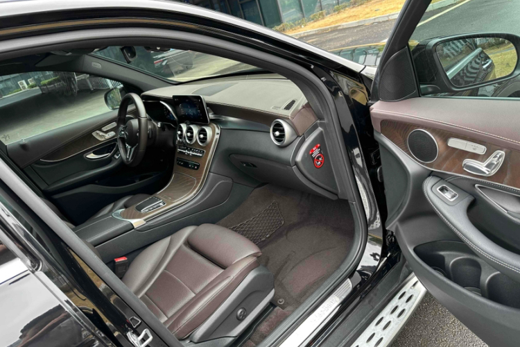 奔驰GLC 2020款 GLC 300 L 4MATIC 动感型中控内饰7005