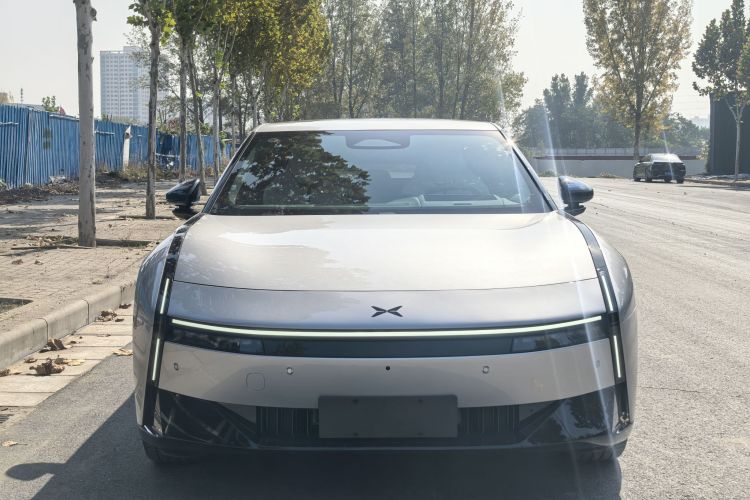 小鹏P7 2025款 702 长续航 Ultra车身外观6002