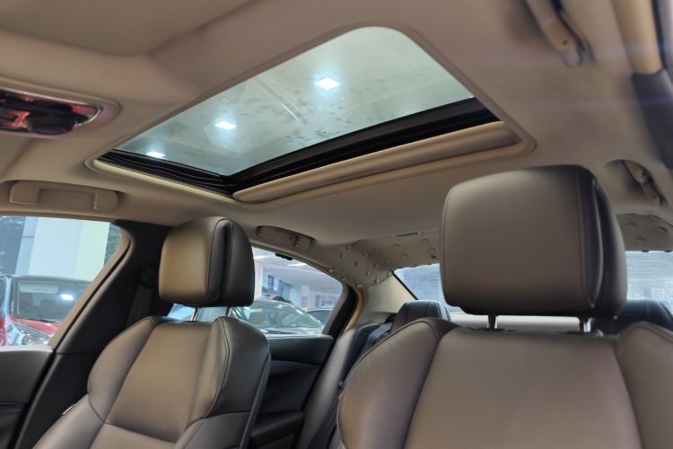 标致508 2013款 2.3L 两周年纪念 自动旗舰版中控内饰7002