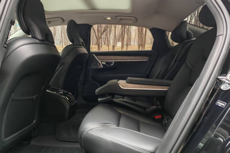 沃尔沃S90 2024款 B5 智雅豪华版中控内饰7004