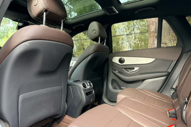 奔驰GLC 2020款 改款 GLC 260 L 4MATIC 动感型中控内饰7014