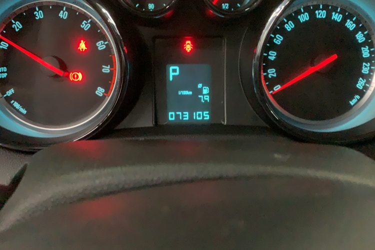 别克 昂科拉 2015款 1.4T 自动两驱都市精英型中控内饰15